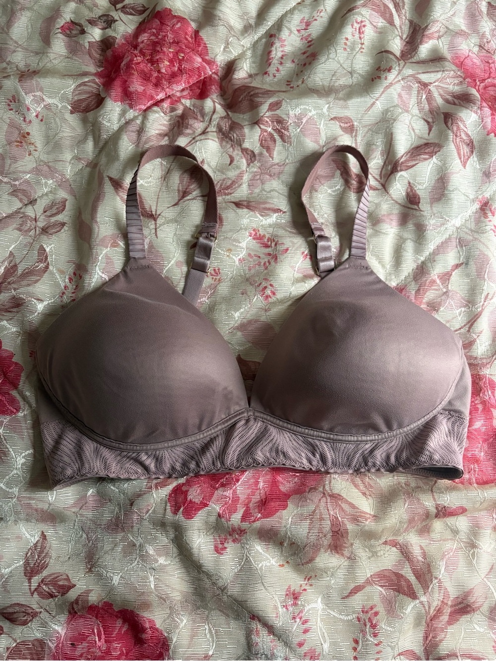 Vanity Fair Women’s Lavender Effortless Wirefree Lace Bra
